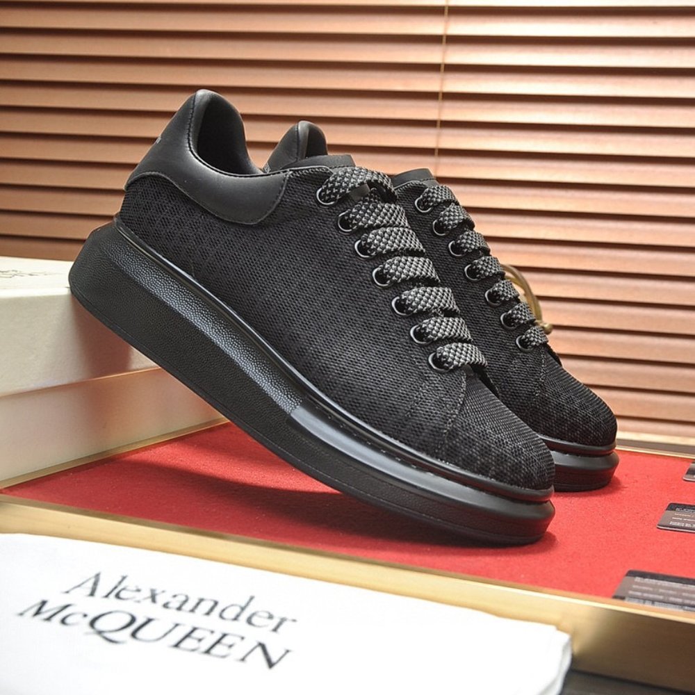 McQueen thick soled comfortable casual couple sneakers